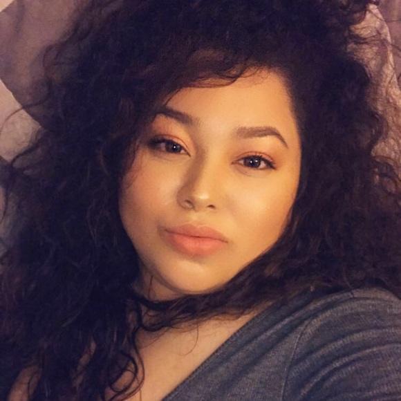 Meet your Posher, Kim - Picture 1 of 1